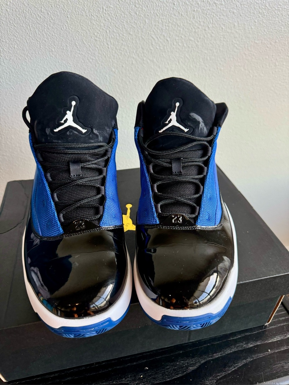 Jordan Max Aura 2 Size 12.5 - Picture 2 of 4